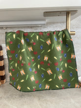 Load image into Gallery viewer, Tea Towel - Vintage Veggies
